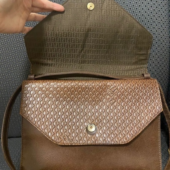 Authentic Vintage Fendi Purse - Picture 3 of 10
